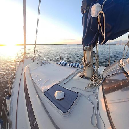 Hotel Bed & Boat Brezza Del Mare Viareggio Exterior foto